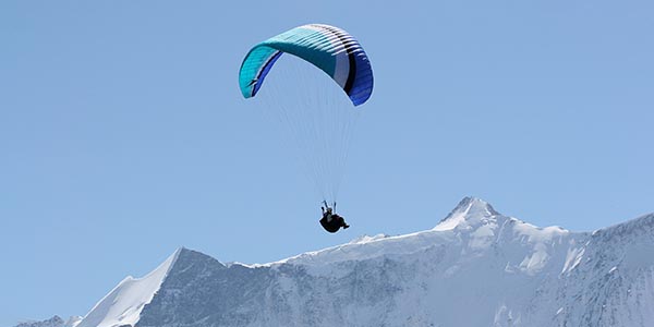 Apnée, parapente, saut à ski